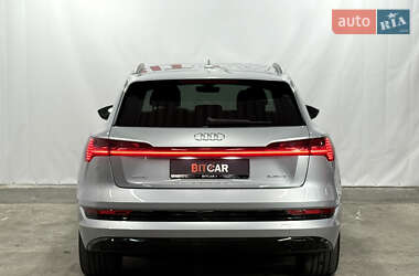 Внедорожник / Кроссовер Audi e-tron 2021 в 