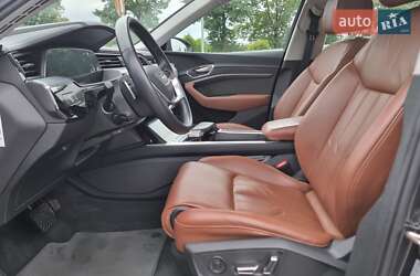 Позашляховик / Кросовер Audi e-tron 2020 в 