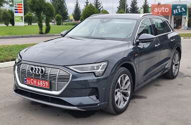 Позашляховик / Кросовер Audi e-tron 2020 в 