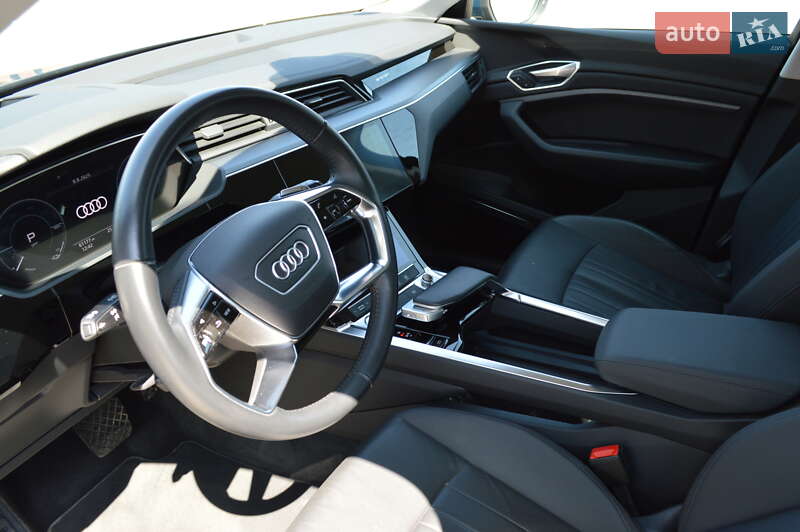 Позашляховик / Кросовер Audi e-tron 2020 в Тернополі