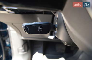 Позашляховик / Кросовер Audi e-tron 2020 в 