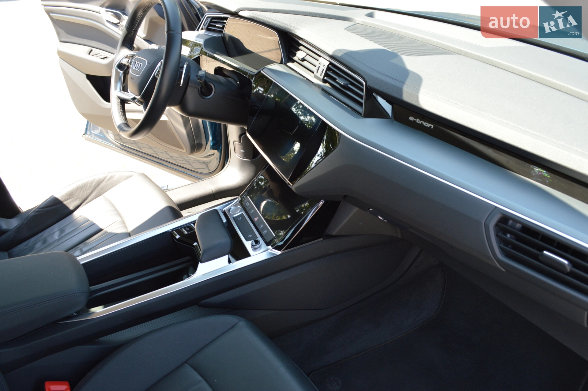 2020 Audi e-tron - мініатюра 37