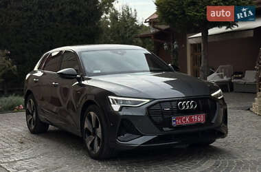 Внедорожник / Кроссовер Audi e-tron 2022 в 