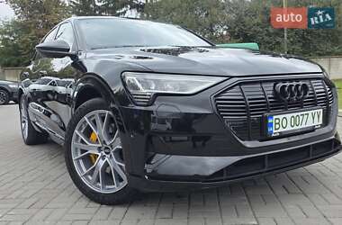 Внедорожник / Кроссовер Audi e-tron 2020 в 