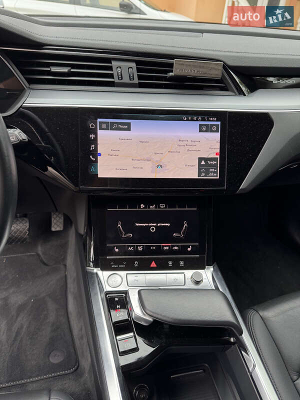 Позашляховик / Кросовер Audi e-tron 2019 в Володимирі