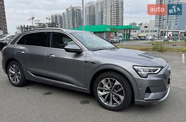 Позашляховик / Кросовер Audi e-tron 2020 в 