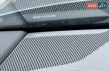 Позашляховик / Кросовер Audi e-tron 2020 в 