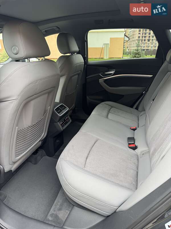 Внедорожник / Кроссовер Audi e-tron 2021 в Львове фото 7 Внедорожник / Кроссовер Audi e-tron 2021 в Львове