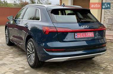 Внедорожник / Кроссовер Audi e-tron 2020 в 