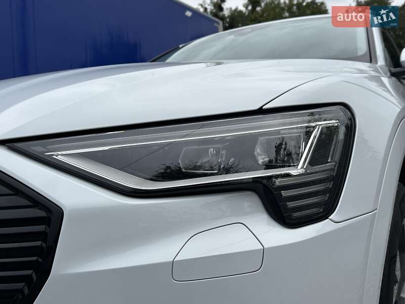 Позашляховик / Кросовер Audi e-tron 2020 в Рівному