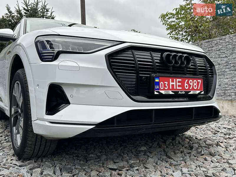Позашляховик / Кросовер Audi e-tron 2020 в Рівному