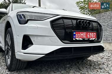 Внедорожник / Кроссовер Audi e-tron 2020 в 