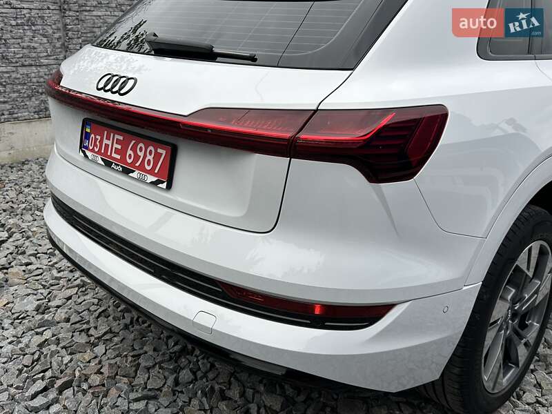 Позашляховик / Кросовер Audi e-tron 2020 в Рівному
