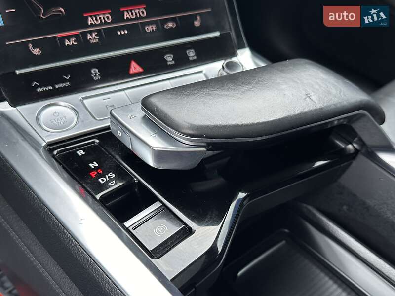 Позашляховик / Кросовер Audi e-tron 2020 в Рівному