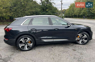 Внедорожник / Кроссовер Audi e-tron 2019 в 