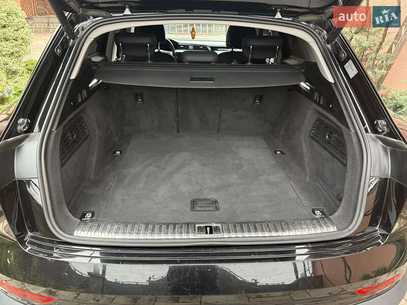 Внедорожник / Кроссовер Audi e-tron 2021 в Иршаве