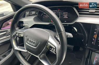 Позашляховик / Кросовер Audi e-tron 2019 в 