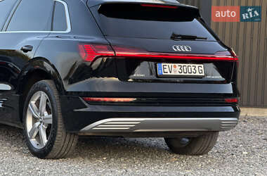 Внедорожник / Кроссовер Audi e-tron 2019 в 