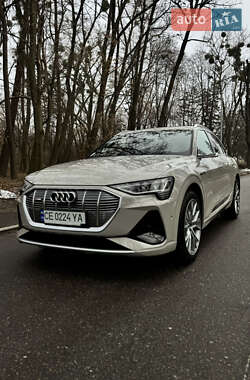 Внедорожник / Кроссовер Audi e-tron 2020 в 