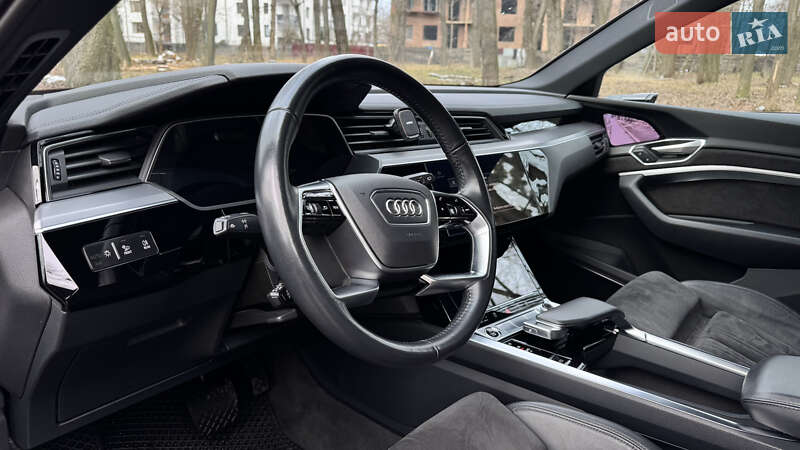 Позашляховик / Кросовер Audi e-tron 2020 в Чернівцях