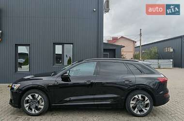 Позашляховик / Кросовер Audi e-tron 2021 в 