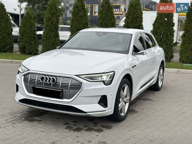 Внедорожник / Кроссовер Audi e-tron 2019 в Киеве