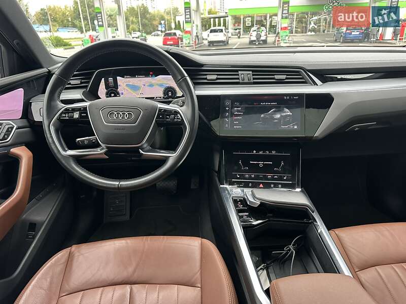 Внедорожник / Кроссовер Audi e-tron 2019 в Киеве