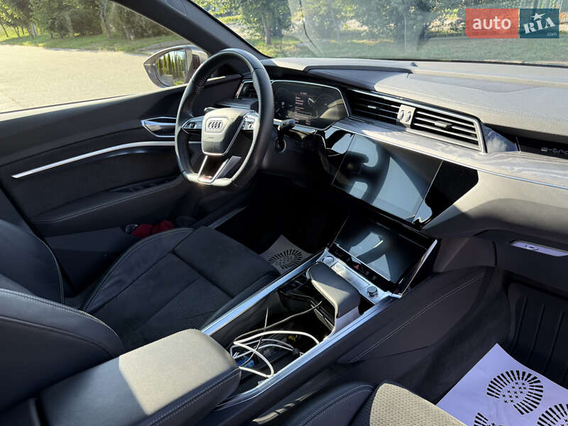 Внедорожник / Кроссовер Audi e-tron 2020 в Киеве