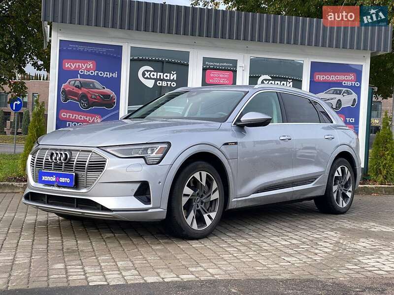 Audi e-tron 2022