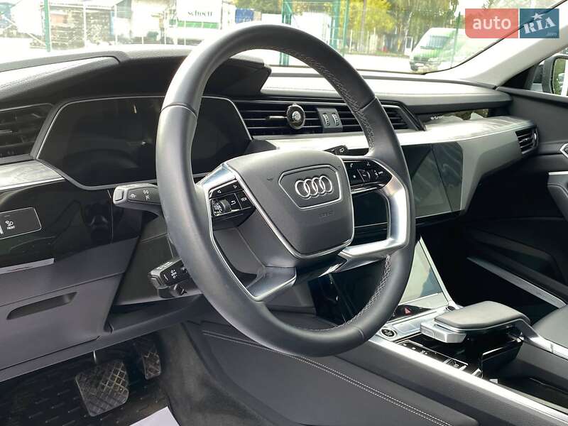 Внедорожник / Кроссовер Audi e-tron 2022 в Львове