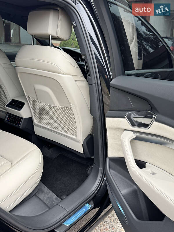 Внедорожник / Кроссовер Audi e-tron 2020 в Одессе