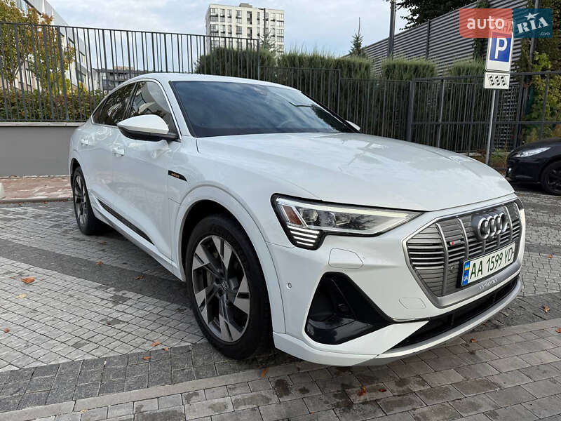 Внедорожник / Кроссовер Audi e-tron 2020 в Киеве фото 4 Внедорожник / Кроссовер Audi e-tron 2020 в Киеве