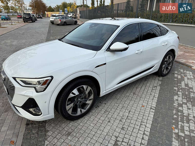 Внедорожник / Кроссовер Audi e-tron 2020 в Киеве фото 10 Внедорожник / Кроссовер Audi e-tron 2020 в Киеве