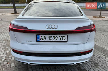 Внедорожник / Кроссовер Audi e-tron 2020 в 