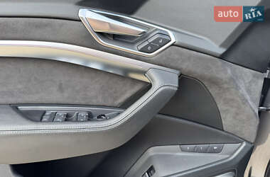 Внедорожник / Кроссовер Audi e-tron 2019 в Львове