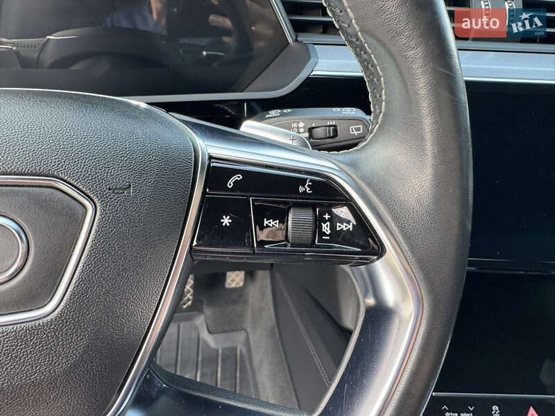 Внедорожник / Кроссовер Audi e-tron 2019 в Львове