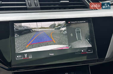 Внедорожник / Кроссовер Audi e-tron 2021 в 