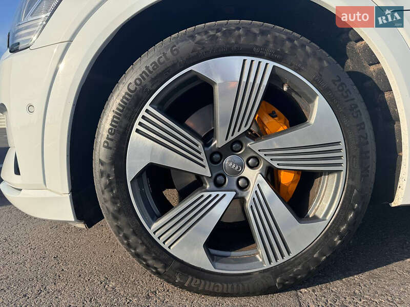 Внедорожник / Кроссовер Audi e-tron 2019 в Львове фото 5 Внедорожник / Кроссовер Audi e-tron 2019 в Львове