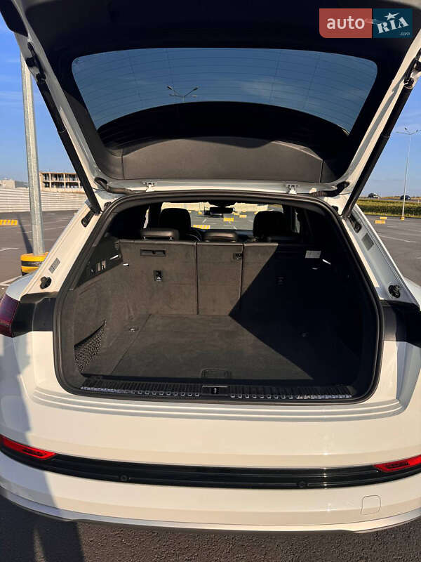 Внедорожник / Кроссовер Audi e-tron 2019 в Львове фото 20 Внедорожник / Кроссовер Audi e-tron 2019 в Львове