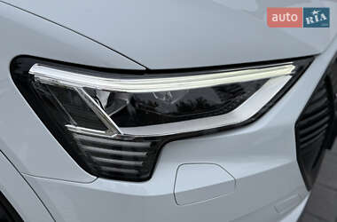 Внедорожник / Кроссовер Audi e-tron 2023 в 