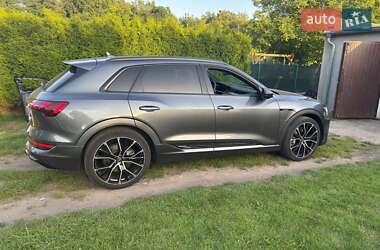 Внедорожник / Кроссовер Audi e-tron 2019 в 