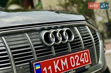 Позашляховик / Кросовер Audi e-tron 2020 в 