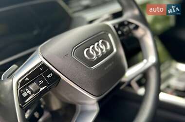 Позашляховик / Кросовер Audi e-tron 2020 в 