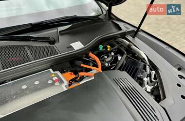 Позашляховик / Кросовер Audi e-tron 2020 в 