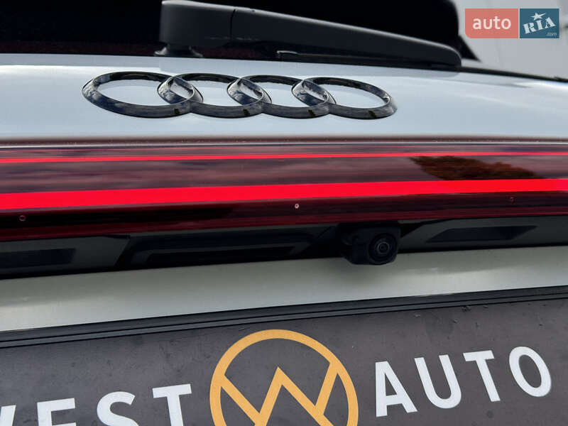 Позашляховик / Кросовер Audi e-tron 2022 в Мукачевому