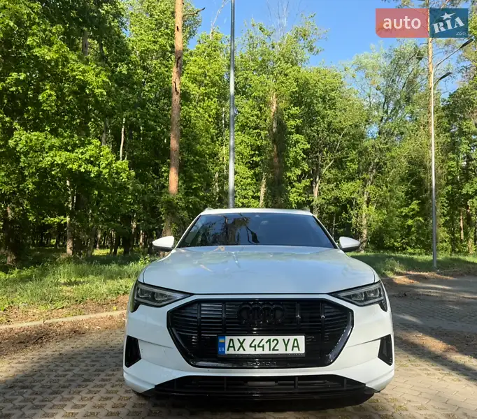 Audi e-tron 2022