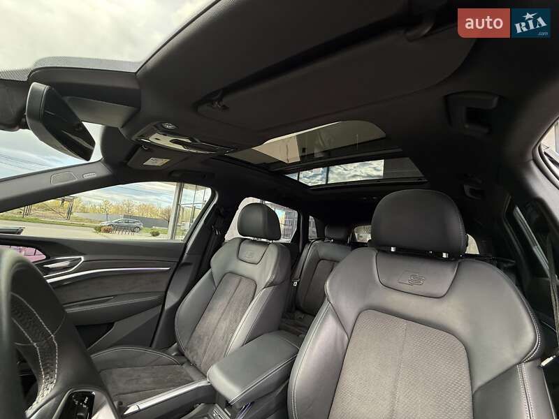 Позашляховик / Кросовер Audi e-tron 2019 в Ужгороді