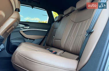 Внедорожник / Кроссовер Audi e-tron 2022 в 