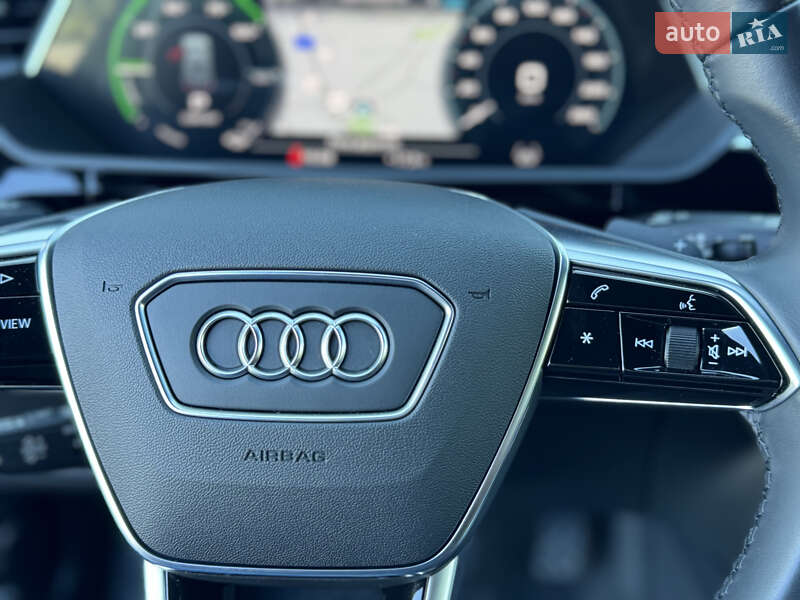 Позашляховик / Кросовер Audi e-tron 2022 в Мукачевому