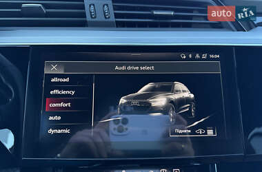 Внедорожник / Кроссовер Audi e-tron 2022 в 